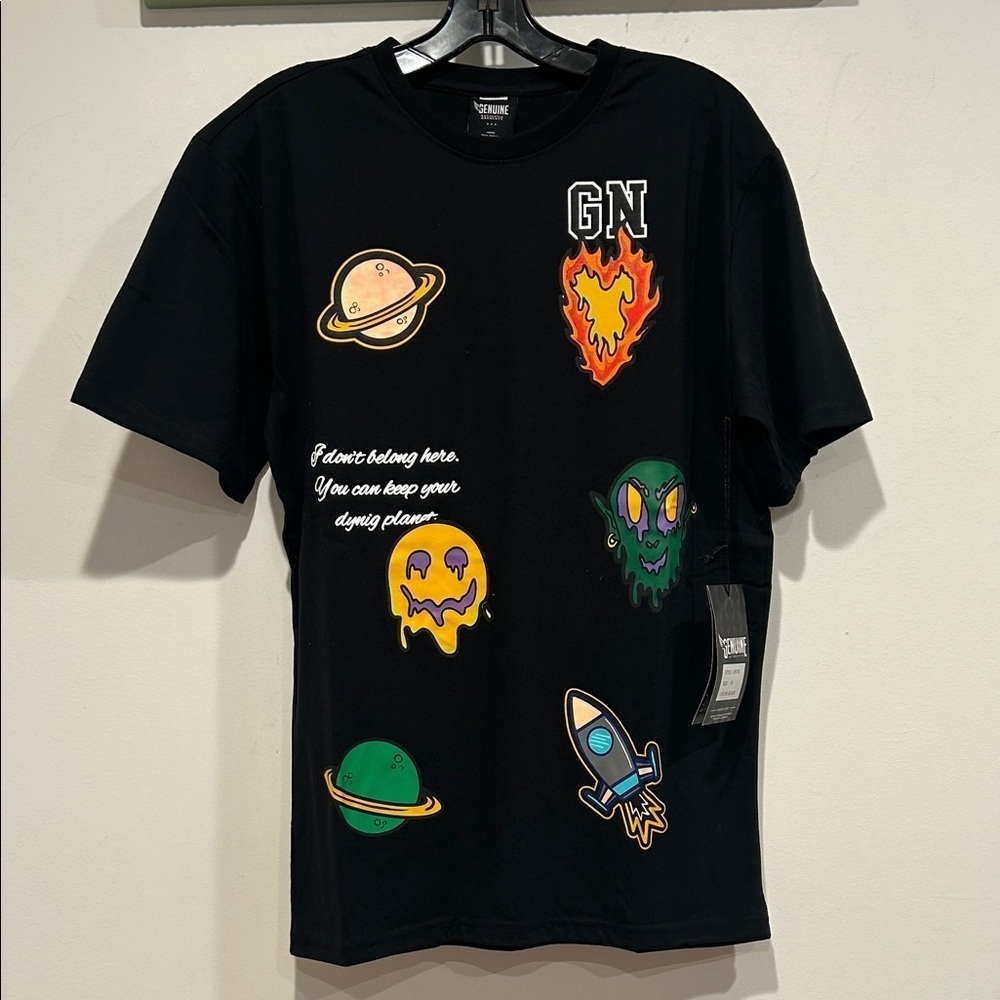 Genuine Merchandise alien planet puff print short sleeve Black Graphic Tee mediu